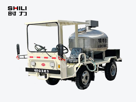 1方電動四輪犢牛喂奶車（立式罐、帶攪拌）
